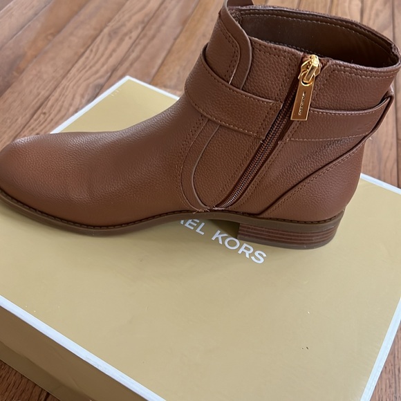 Michael Kors Women's Jilly Flat Booties - Picture 5 of 7